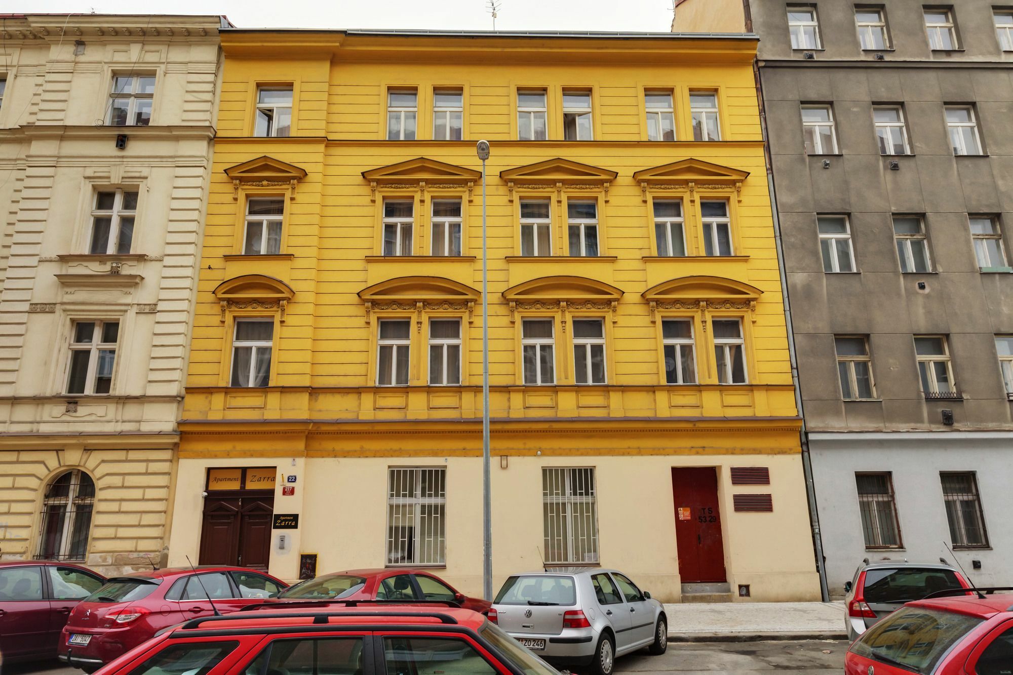Aparthotel Zarra Praga Exterior foto